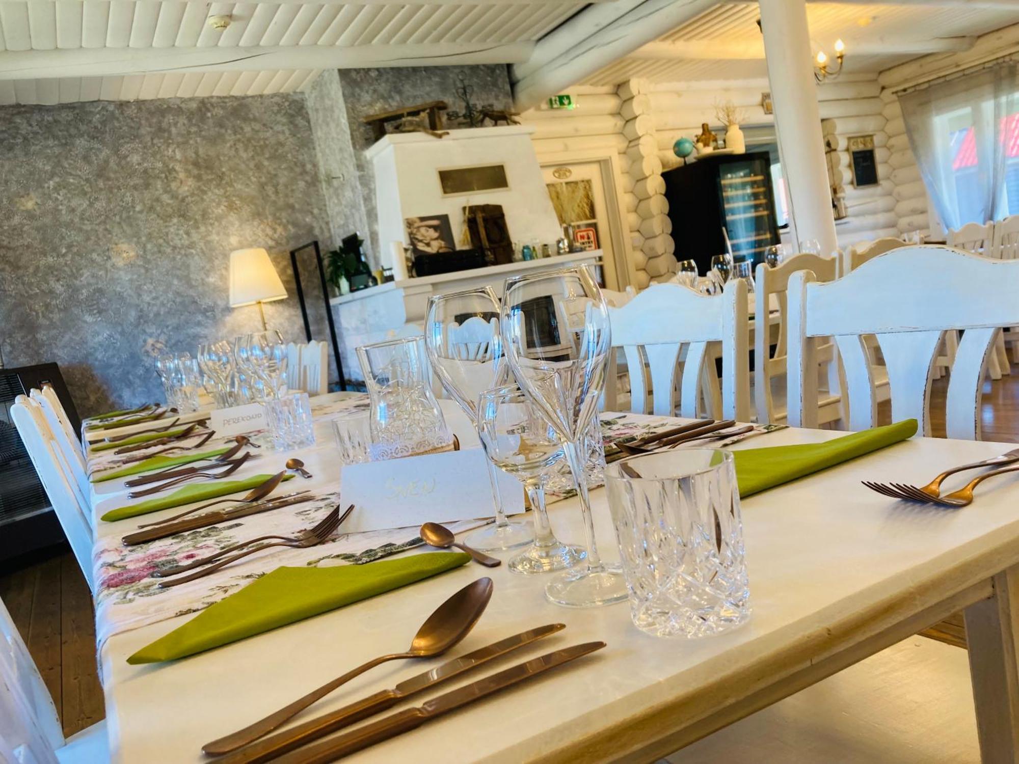 Готель Kliff Butiik Majutus & Restoran Panga Екстер'єр фото